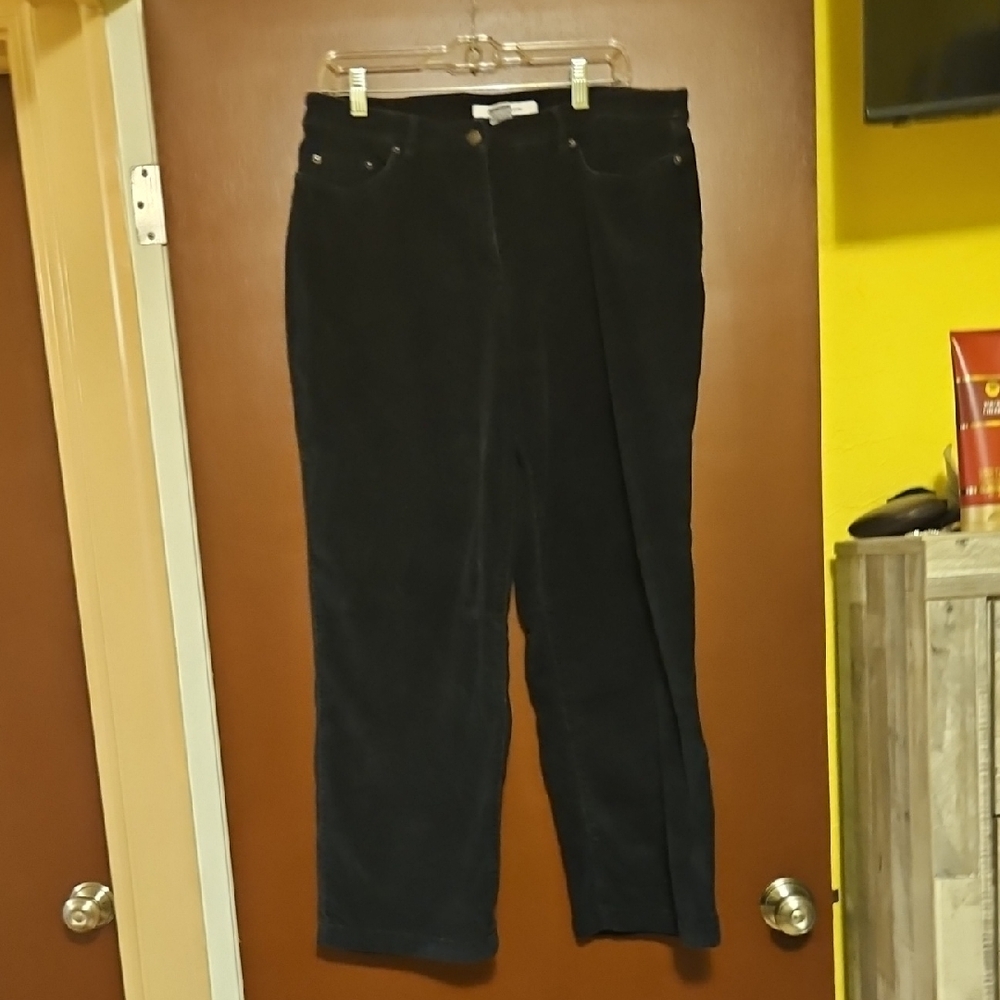 Women's Black Chords